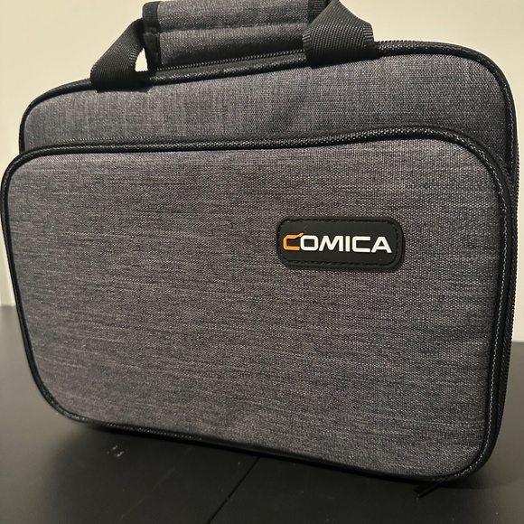 Wireless Microphone System - Picture 3 of 3